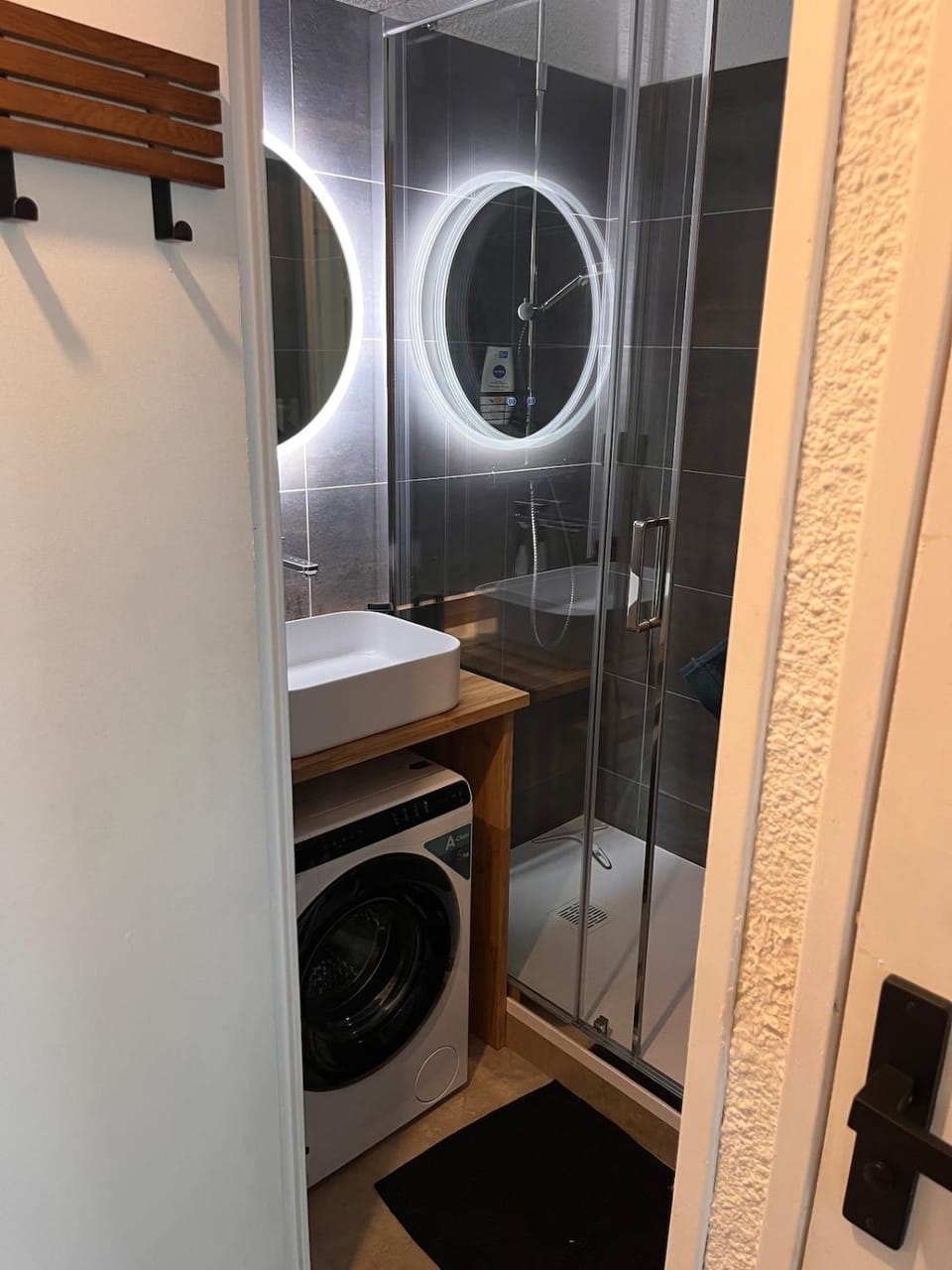Shower, Bathroom, washing machine