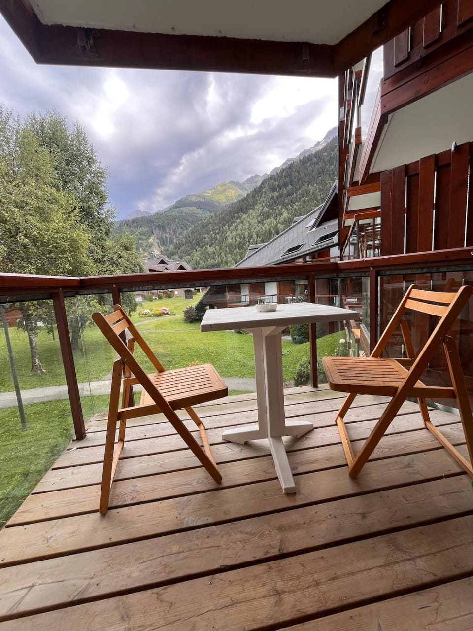 Balcony/Terrace, Dining area, Mountain view