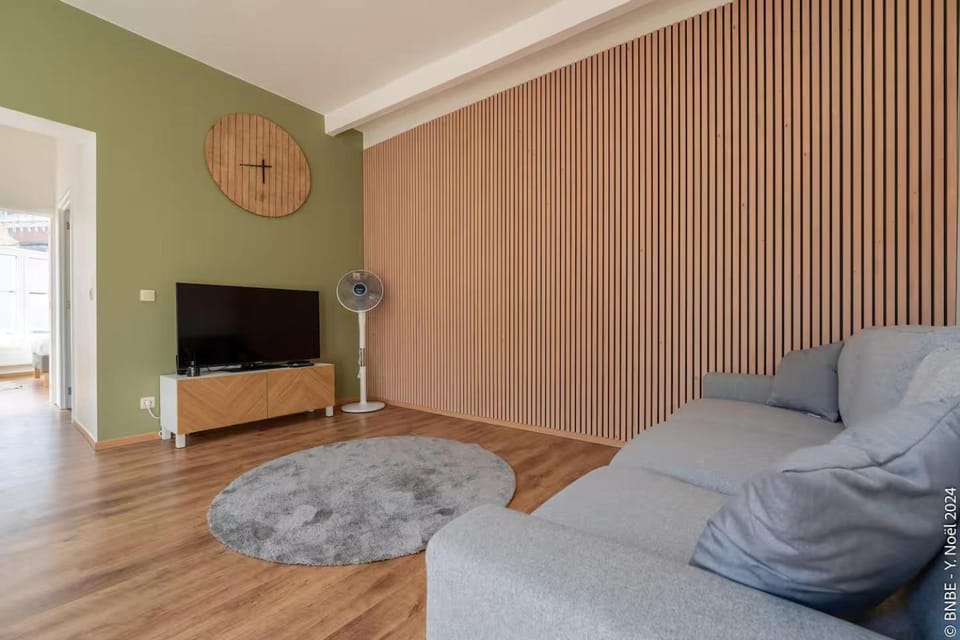 Communal lounge/ TV room, TV and multimedia, Living room, Seating area, Evening entertainment