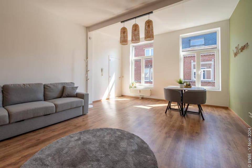 Living room, Seating area, Dining area