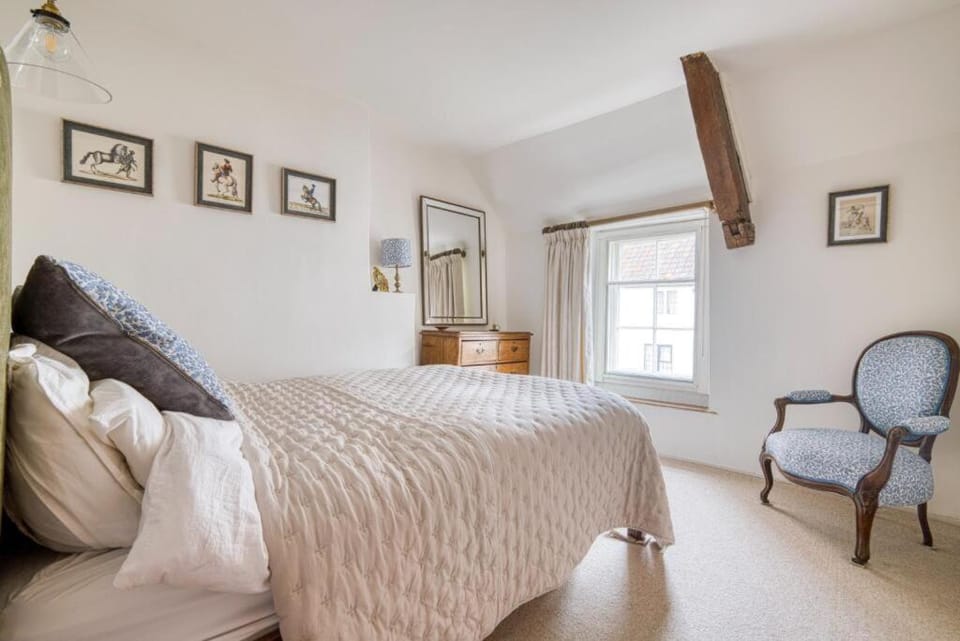 Historic Cottage - Walled Garden - Central Wells Villa in Mendip District