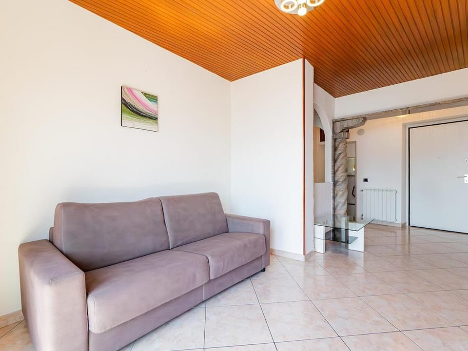 Musso Lake Como, Lake View, BBQ Area & Plenty of Space House in Province of Lecco