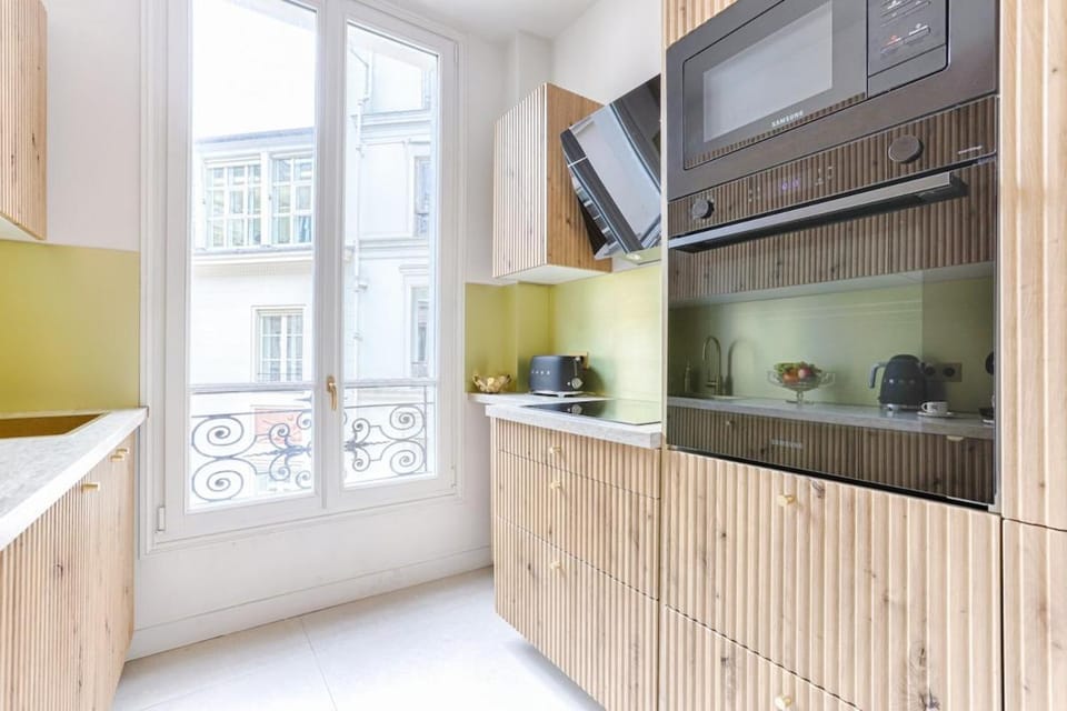 Stunning Parisian Apartment on Champs-Élysées Apartment in Paris