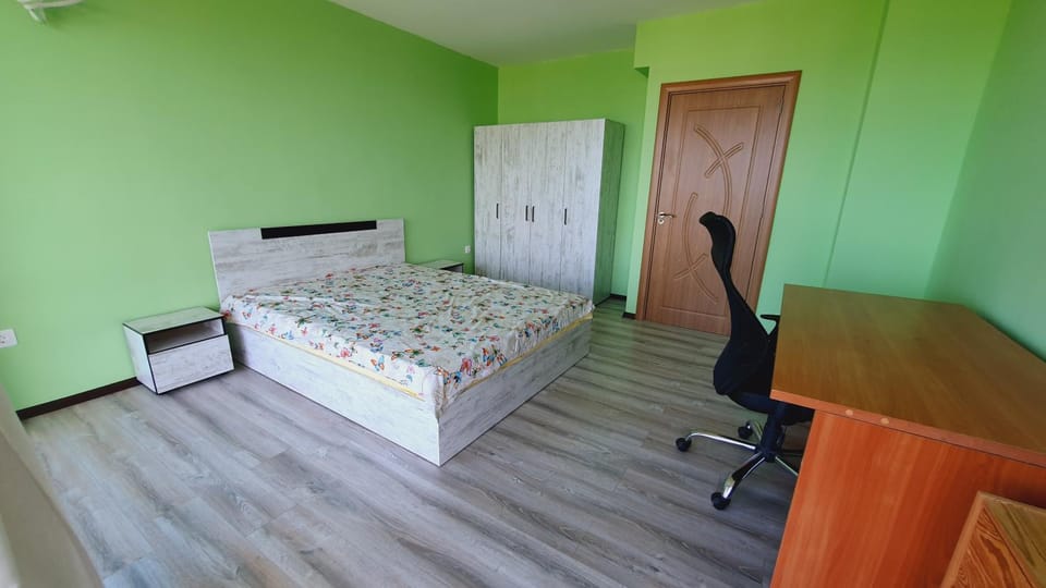 Bed, Photo of the whole room, Bedroom, Parking, wardrobe