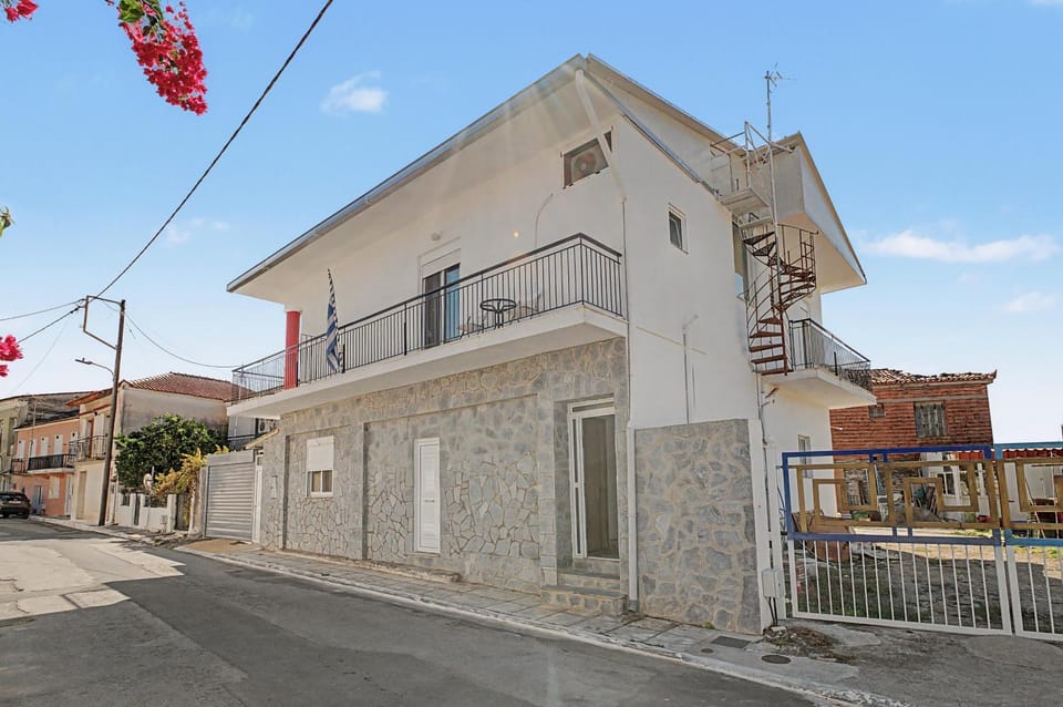 Vasilis Guesthouse by the Airport Bed and Breakfast in Messenia