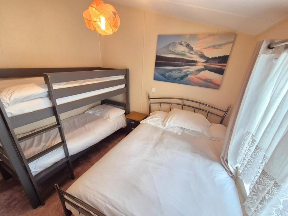 Family friendly Lodge - Alberta Holiday Park House in City of Canterbury