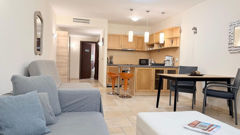 Kaliakria 76 - Ground floor with a Pool View Apartment in Dobrich Province, Bulgaria