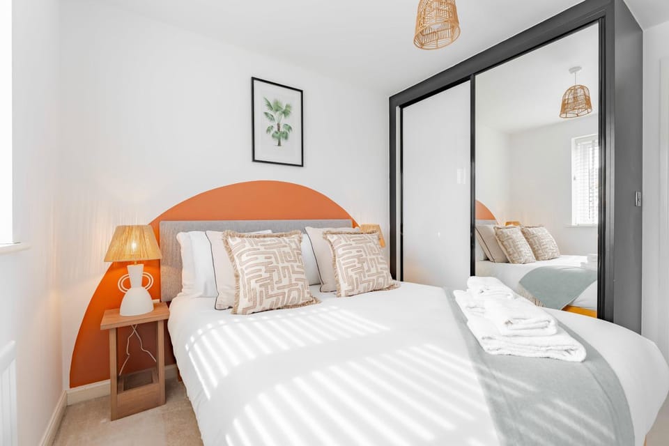 Bed, Bedroom