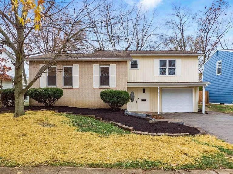 Remodeled 4BR Home Deck Fenced Yard Near Columbus House in Reynoldsburg