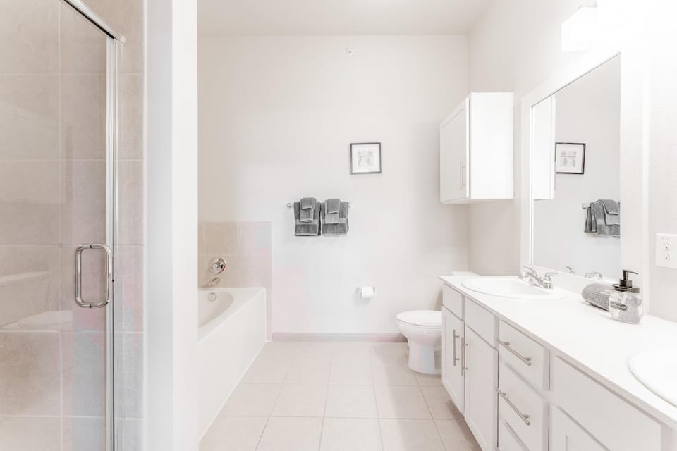 Shower, Bathroom, towels