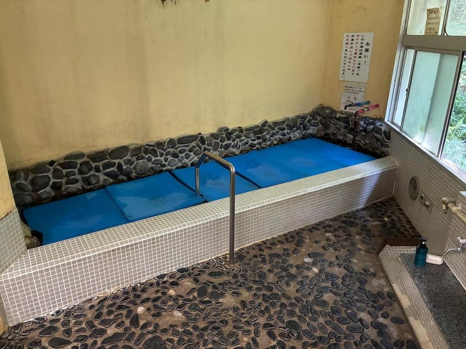 楠川温泉すぐ近くの宿 一棟貸切 個室5室 キッチン付き Apartment in Japan