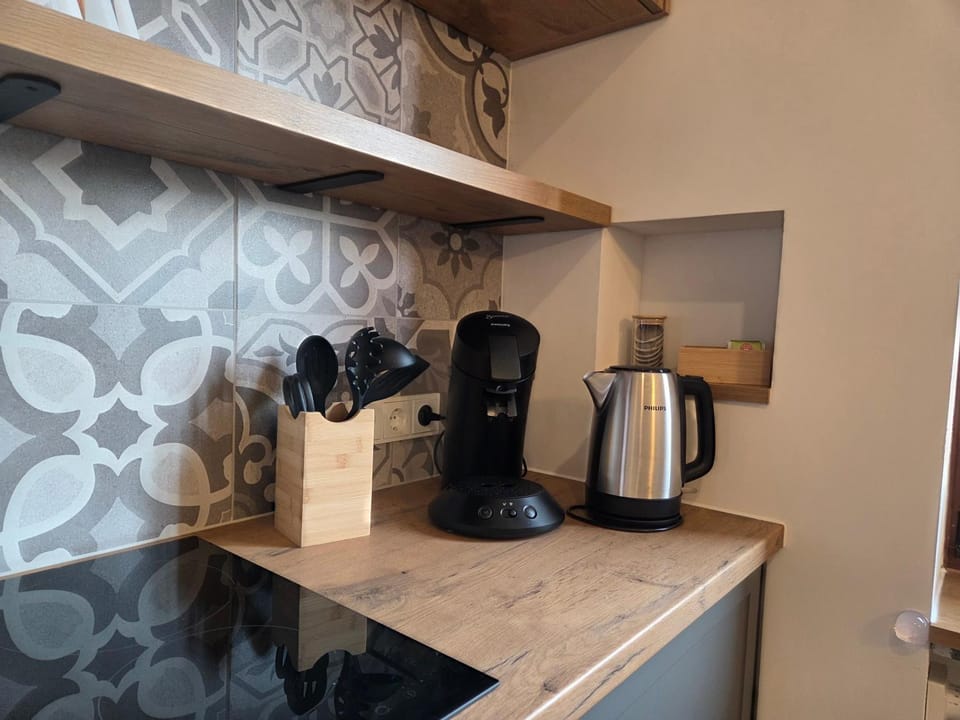 Coffee/tea facilities, Kitchen or kitchenette
