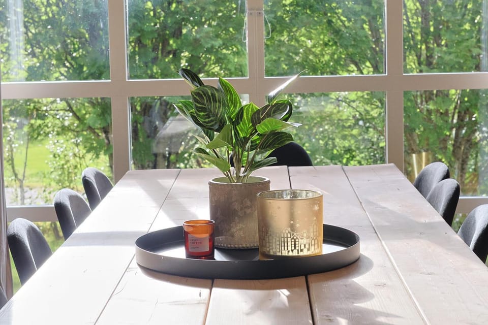 Dining area, Garden view
