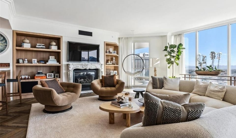 Renovated Las Vegas Penthouse with Strip Views Apartment in Las Vegas Strip