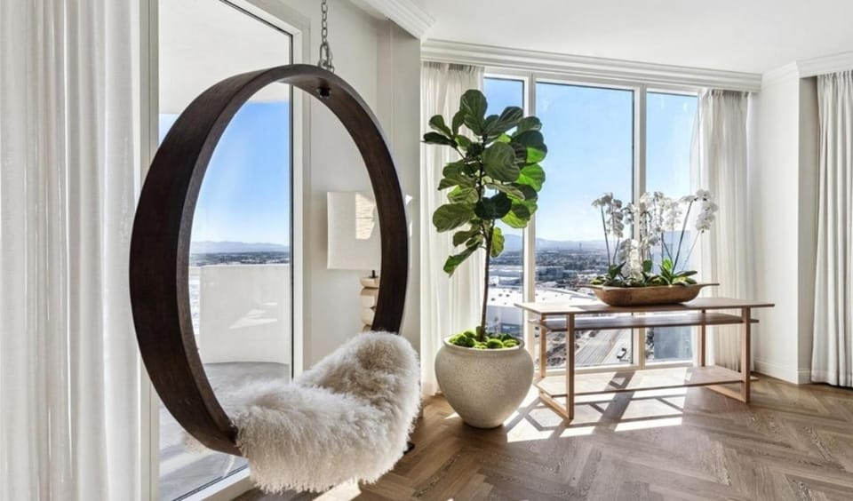 Renovated Las Vegas Penthouse with Strip Views Apartment in Las Vegas Strip