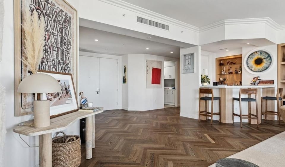 Renovated Las Vegas Penthouse with Strip Views Apartment in Las Vegas Strip