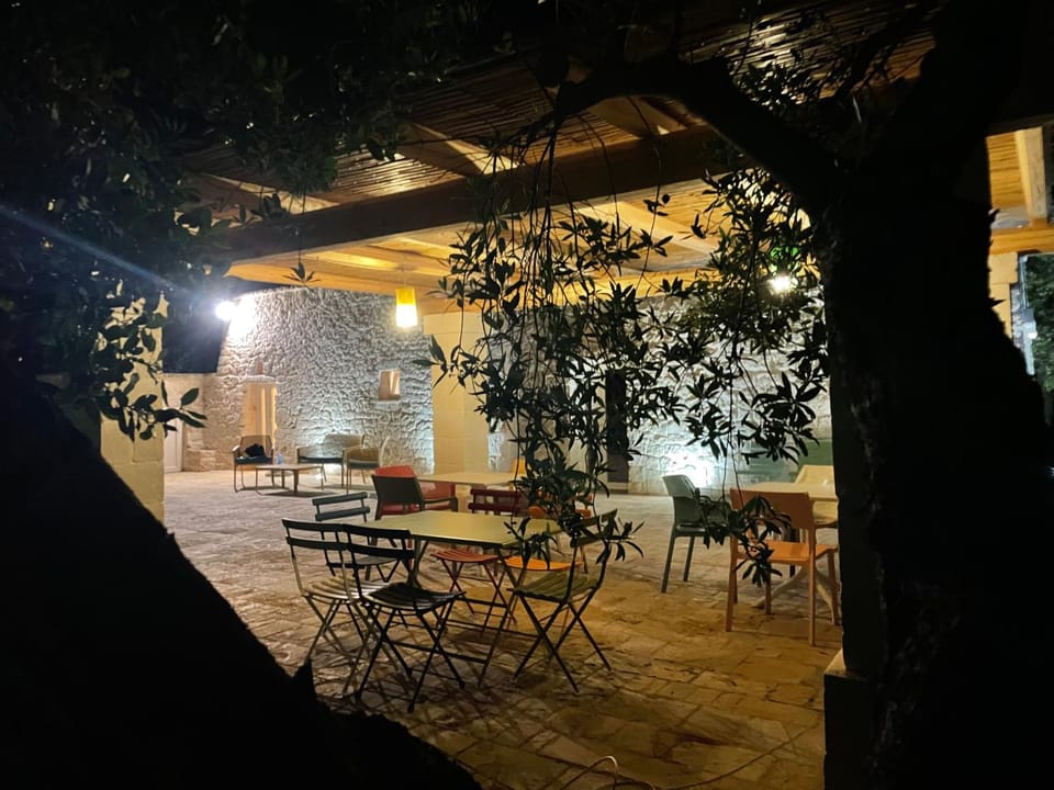 Patio, Dining area
