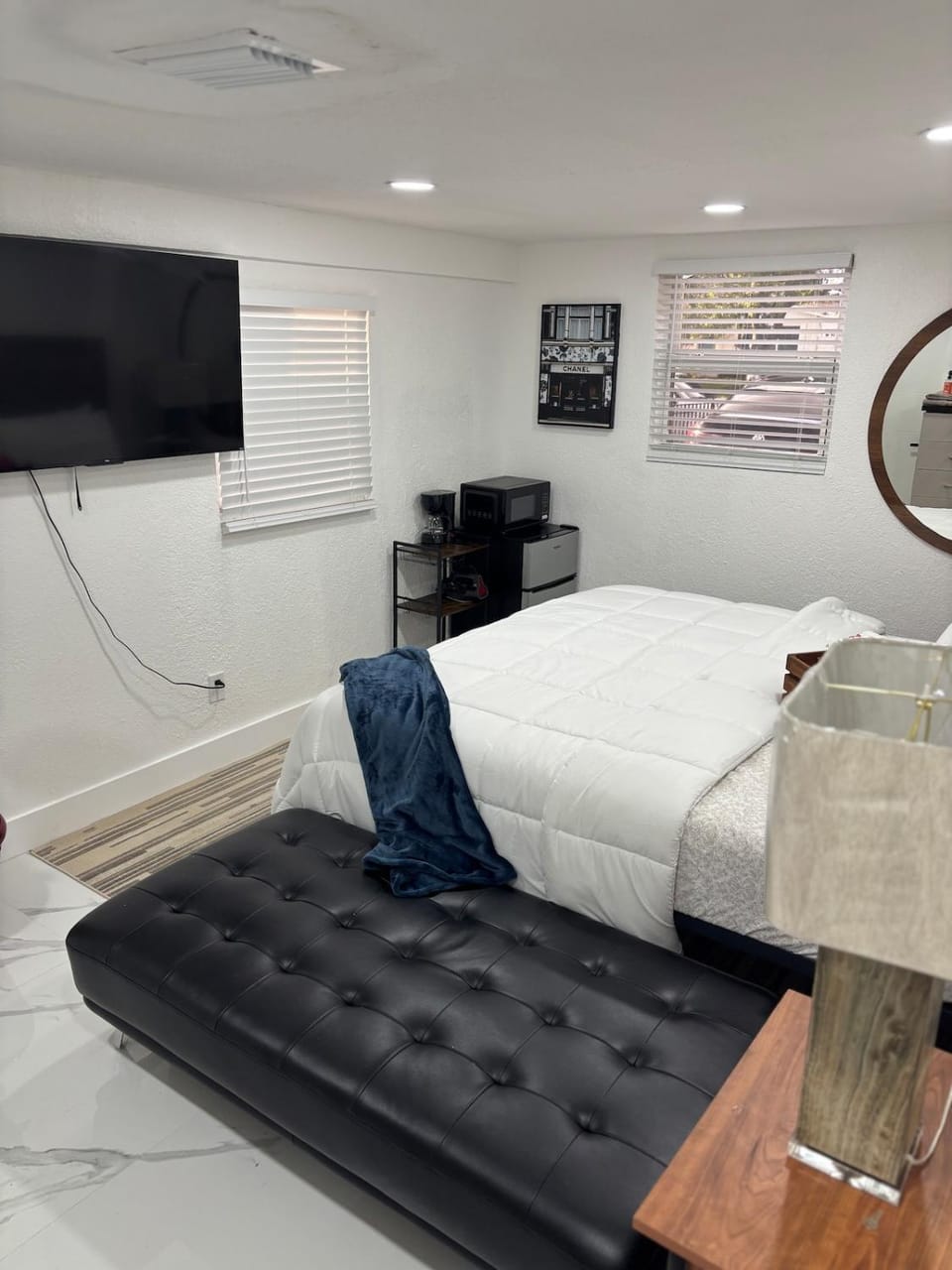 4BR Pool VILLA, Private Backyard, 10 Min to Beach House in Pompano Beach