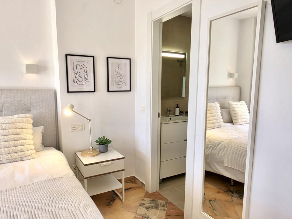 SR Romana Playa 545 studio with wonderful sea view Apartment in Marbella