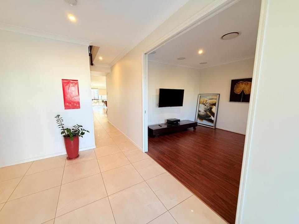 Amazing location home away from home&Pet Friendly Villa in Brisbane