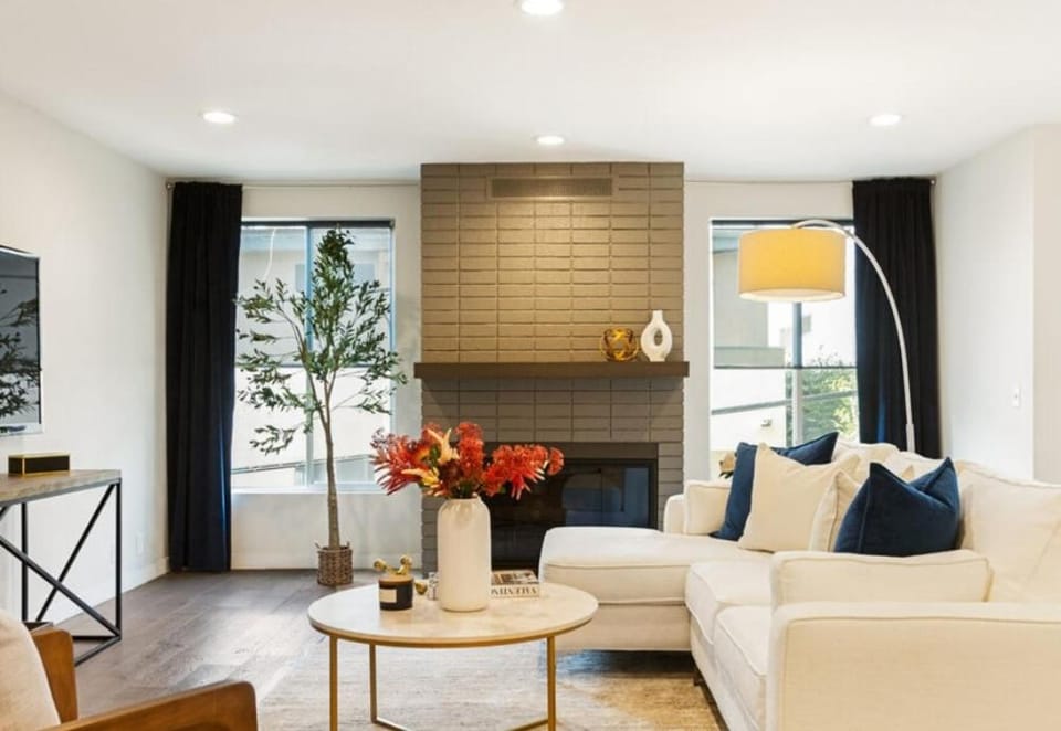 Spacious West Hollywood Two Bedroom with Balcony Apartment in West Hollywood