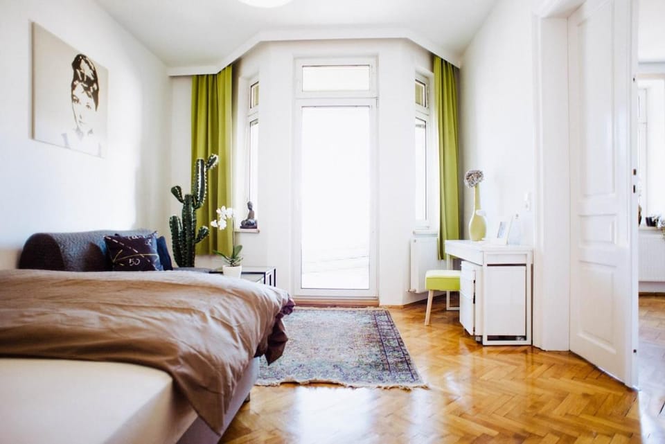 Huge Central Designer Loft with Tyrolean Flair Apartment in Innsbruck