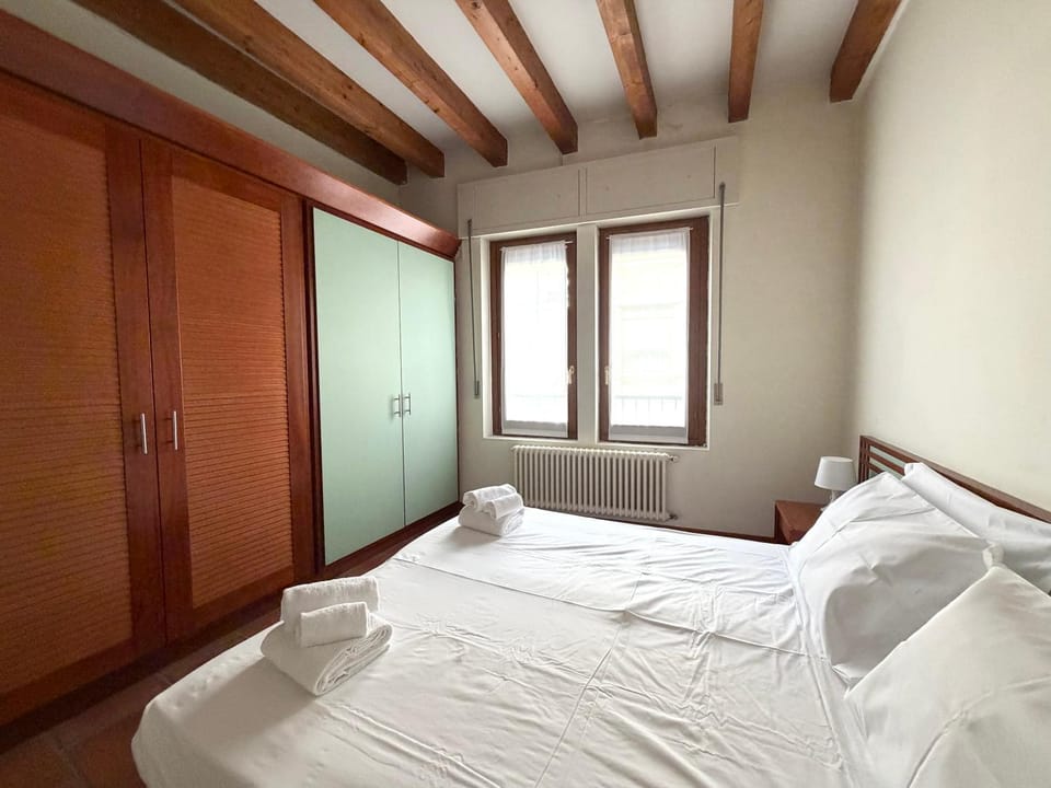 Bed, Bedroom, wardrobe