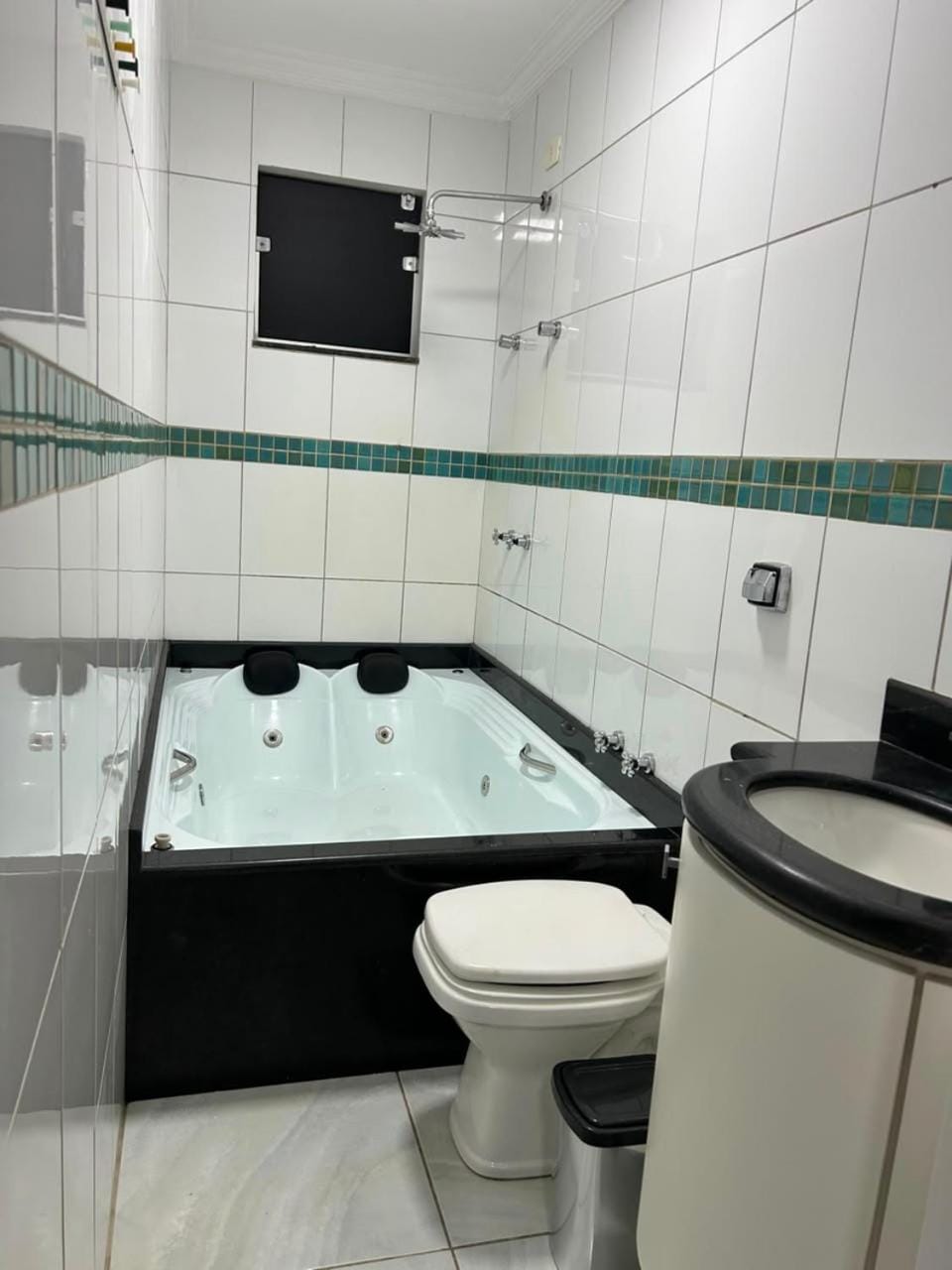 APARTAMENTO COM HIDRO DUPLA AR CONDICIONADO e GARAGEM Apartment in Uberlândia