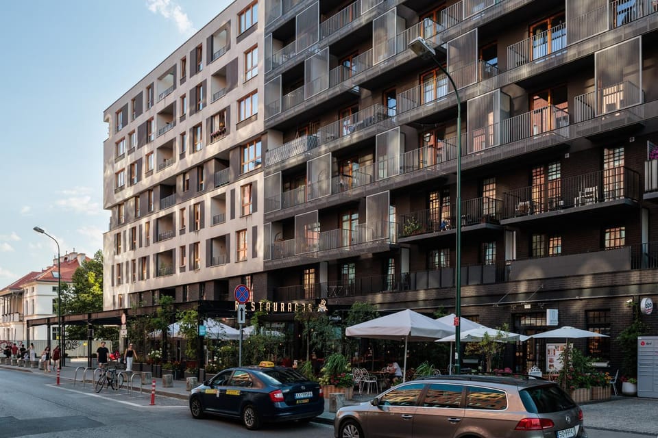 Property building, Day, Neighbourhood, Location