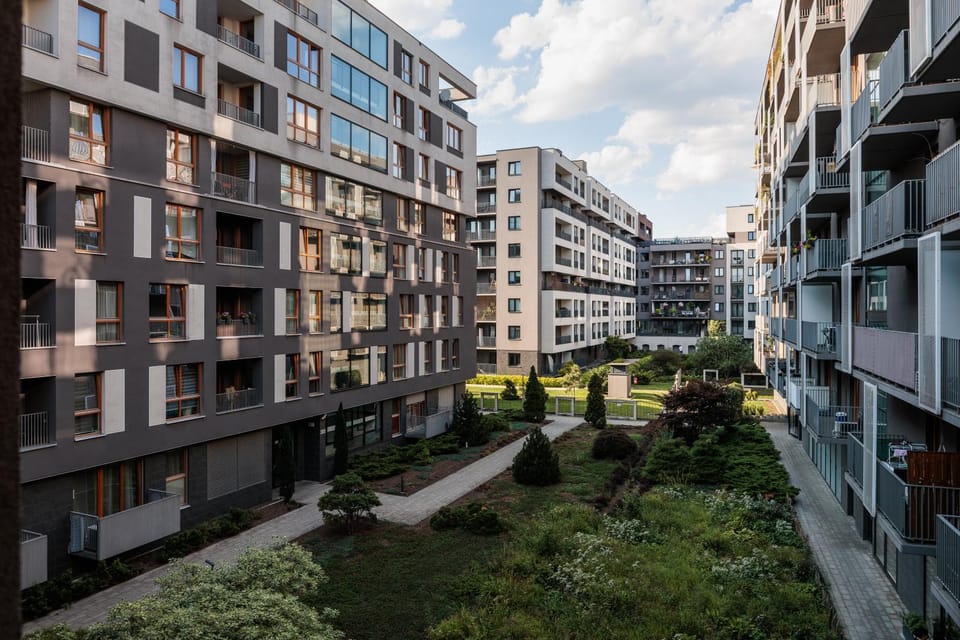 Day, Neighbourhood, Natural landscape, Location, Inner courtyard view