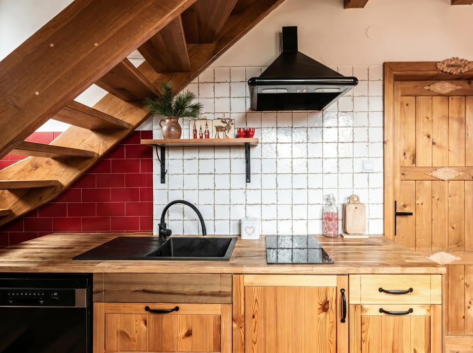 Coffee/tea facilities, Kitchen or kitchenette, minibar, pet friendly, stove, toaster