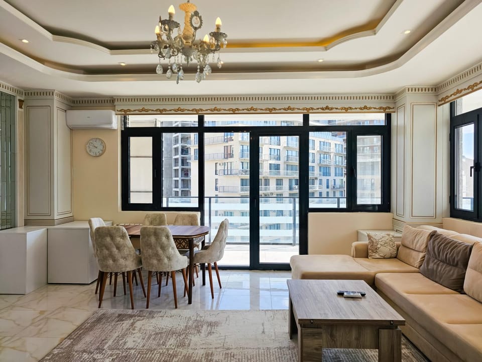 Living room, Seating area, Dining area