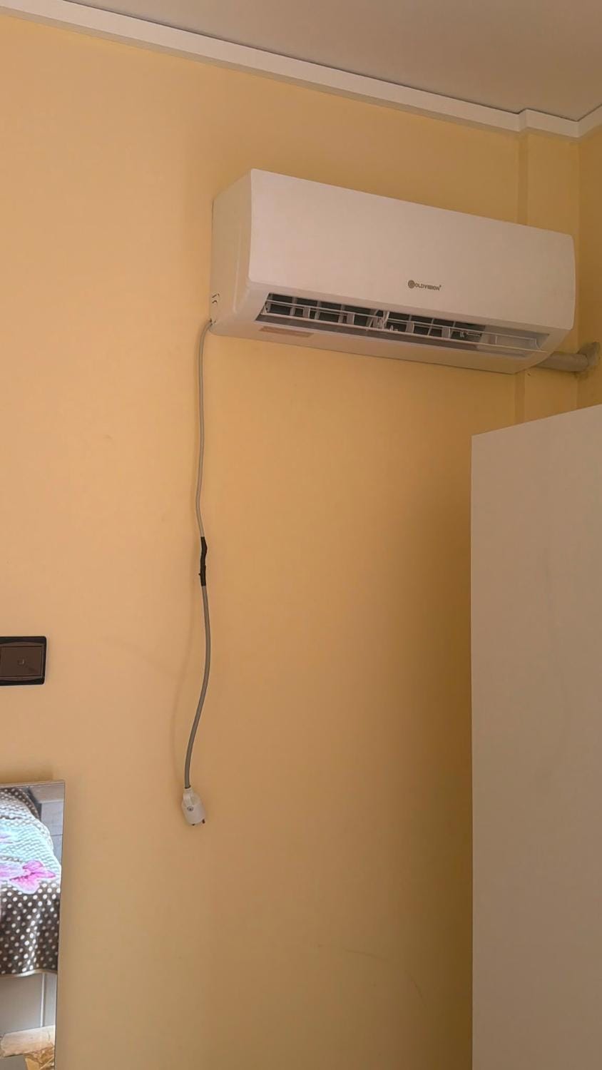 Bedroom, air conditioner
