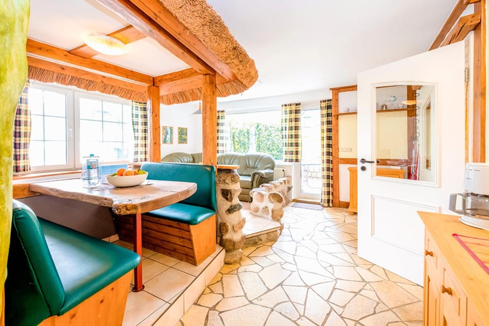 Bunte Villa, Whg Stall Apartment in Prerow