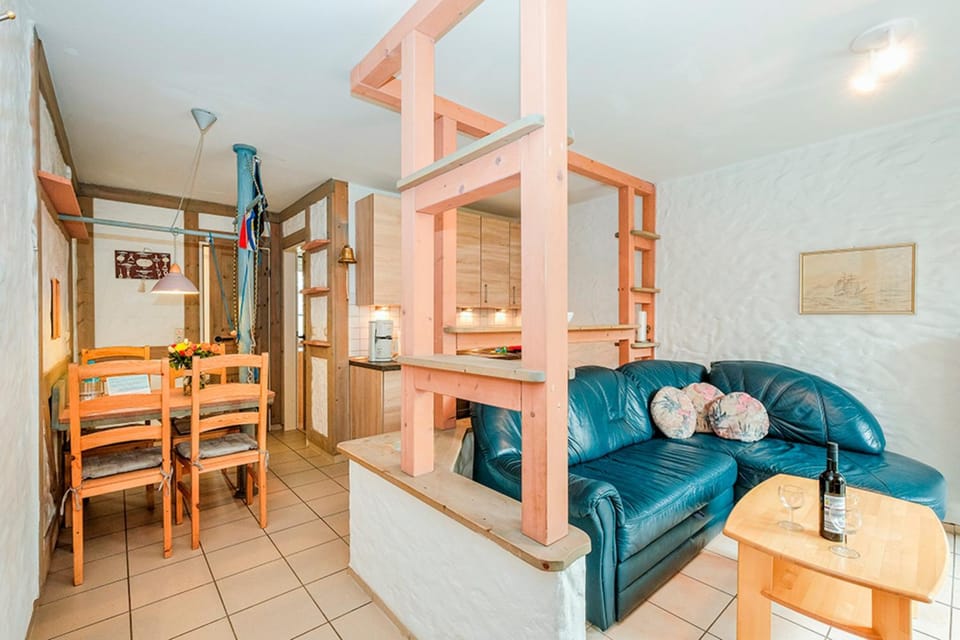 Bunte Villa, Whg Kajüte Apartment in Prerow