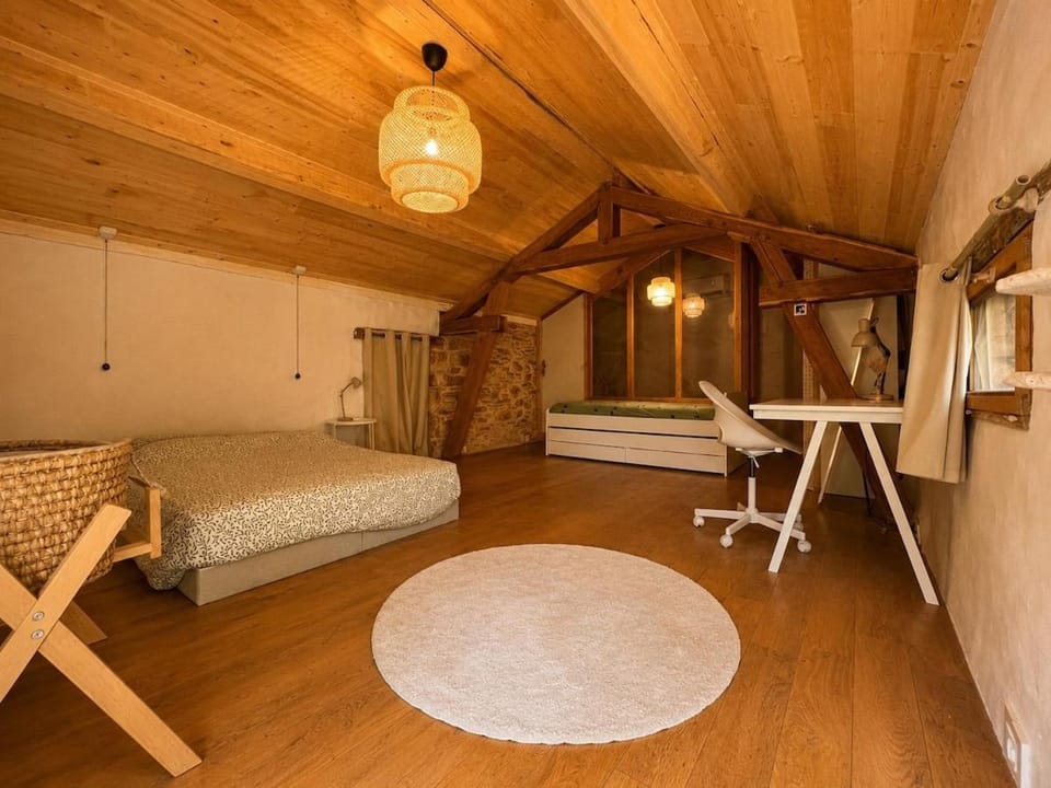Characterful house Spa Mountain biking Trail running Climbing House in Occitanie