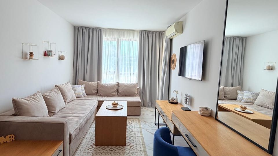 Communal lounge/ TV room, Seating area