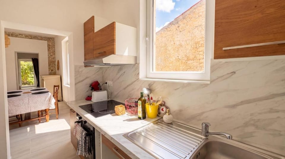 T2 et cour privée 300 m des bains thermaux Apartment in Nouvelle-Aquitaine