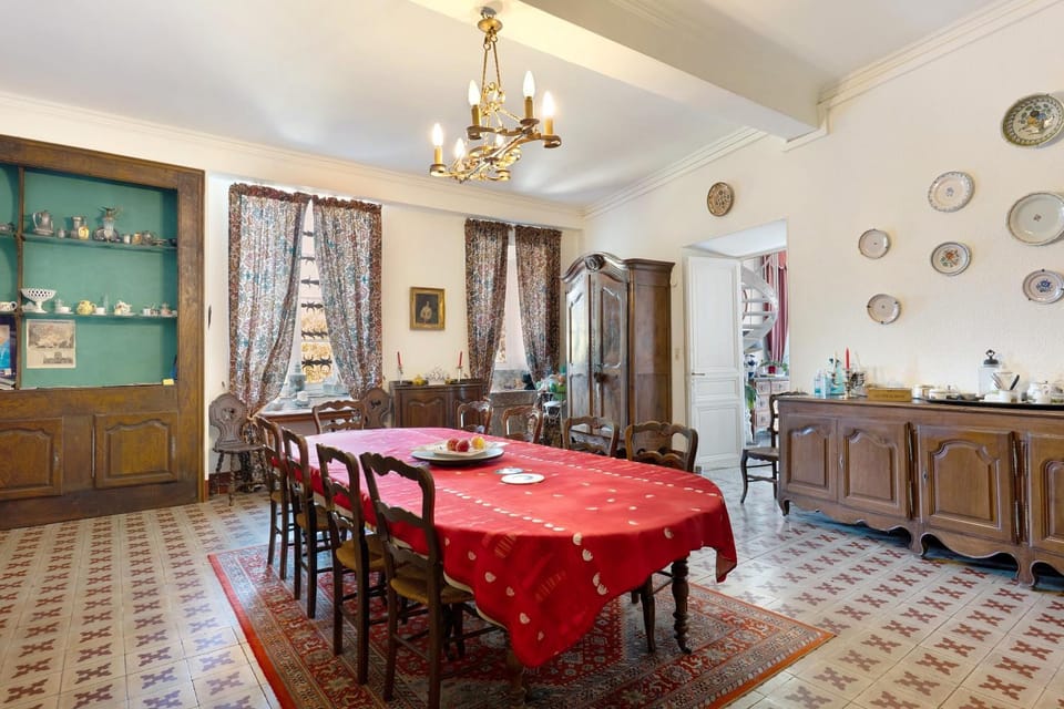 Property building, Living room