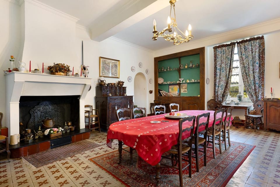 Property building, Living room