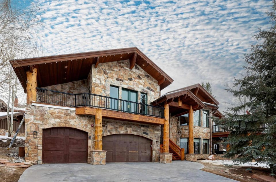 Abode at Sun Ridge hot tub Deer Valley views House in Park City