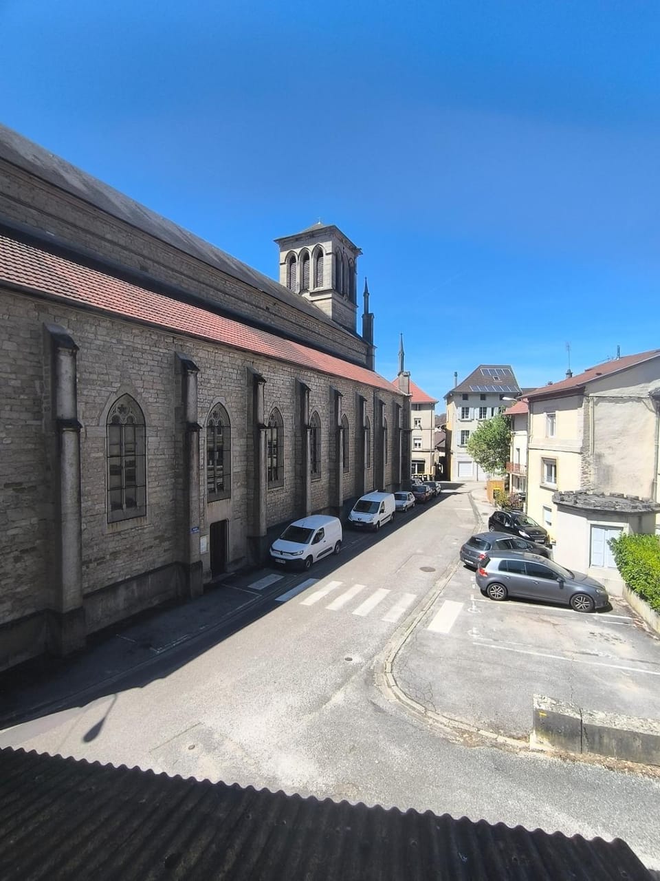 Day, Neighbourhood, Landmark view, Street view, Location