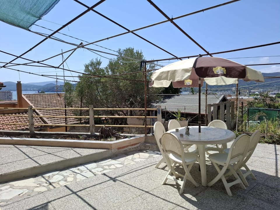 View (from property/room), Balcony/Terrace