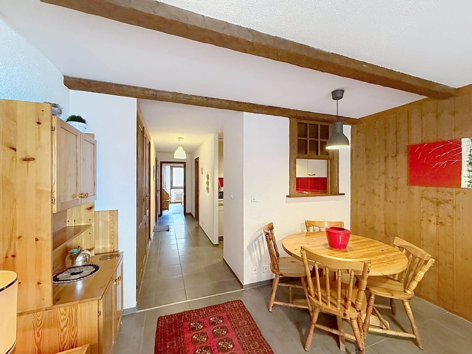 Mondzeu 245C charming apartment in the center of Verbier with Pool and Parking Apartment in Bagnes
