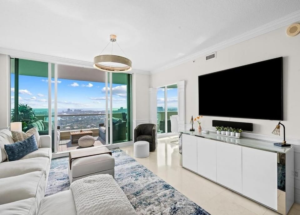 High Rise Two Bedroom Residence with River Views Apartment in Fort Lauderdale