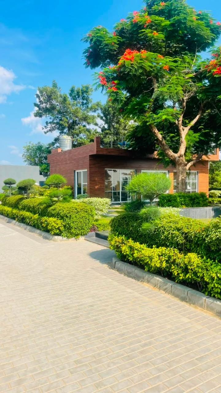Apple farmhouse Farm Stay in Gurugram