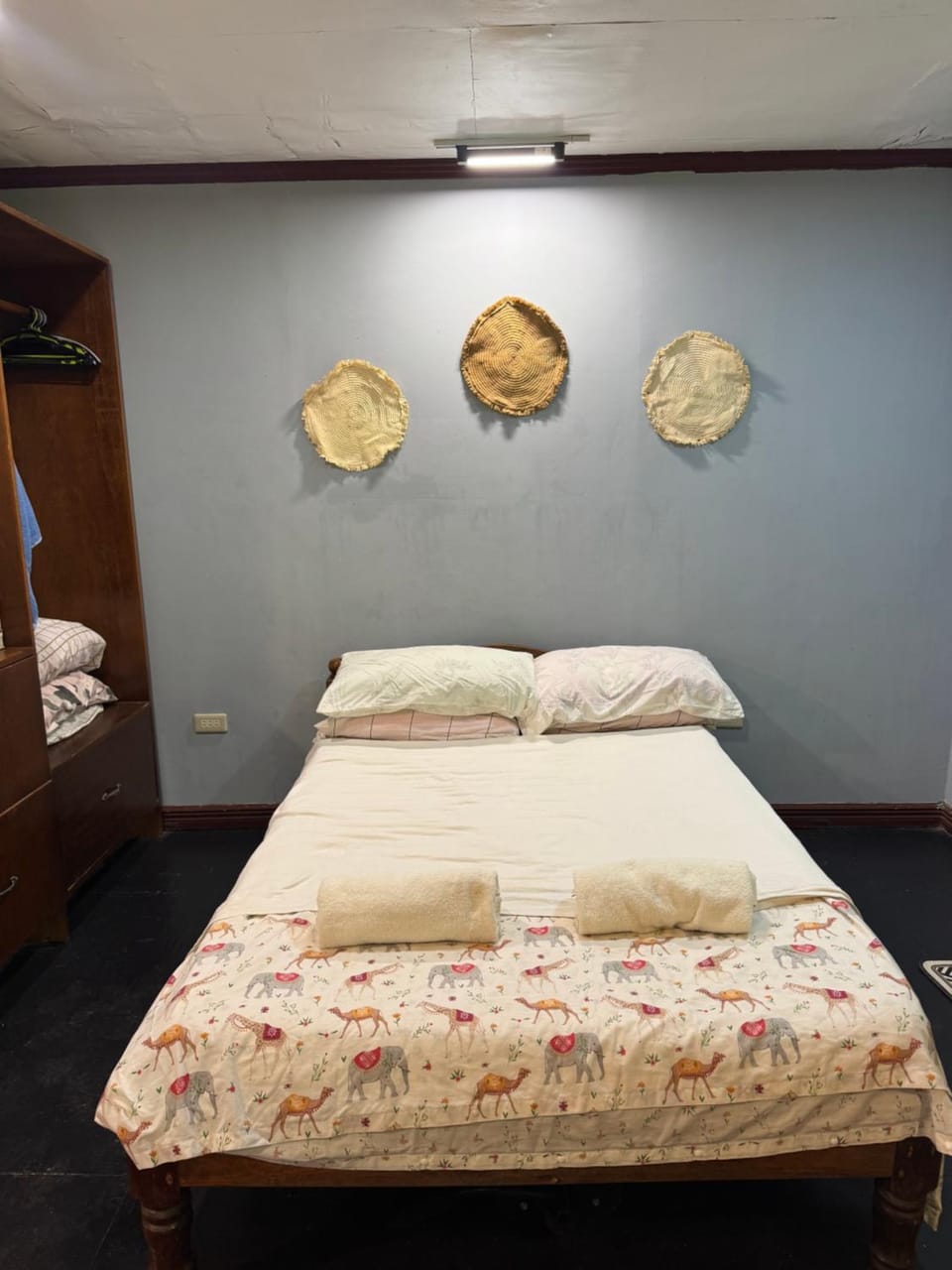 G and J Topseacan Homestay Apartment in General Luna