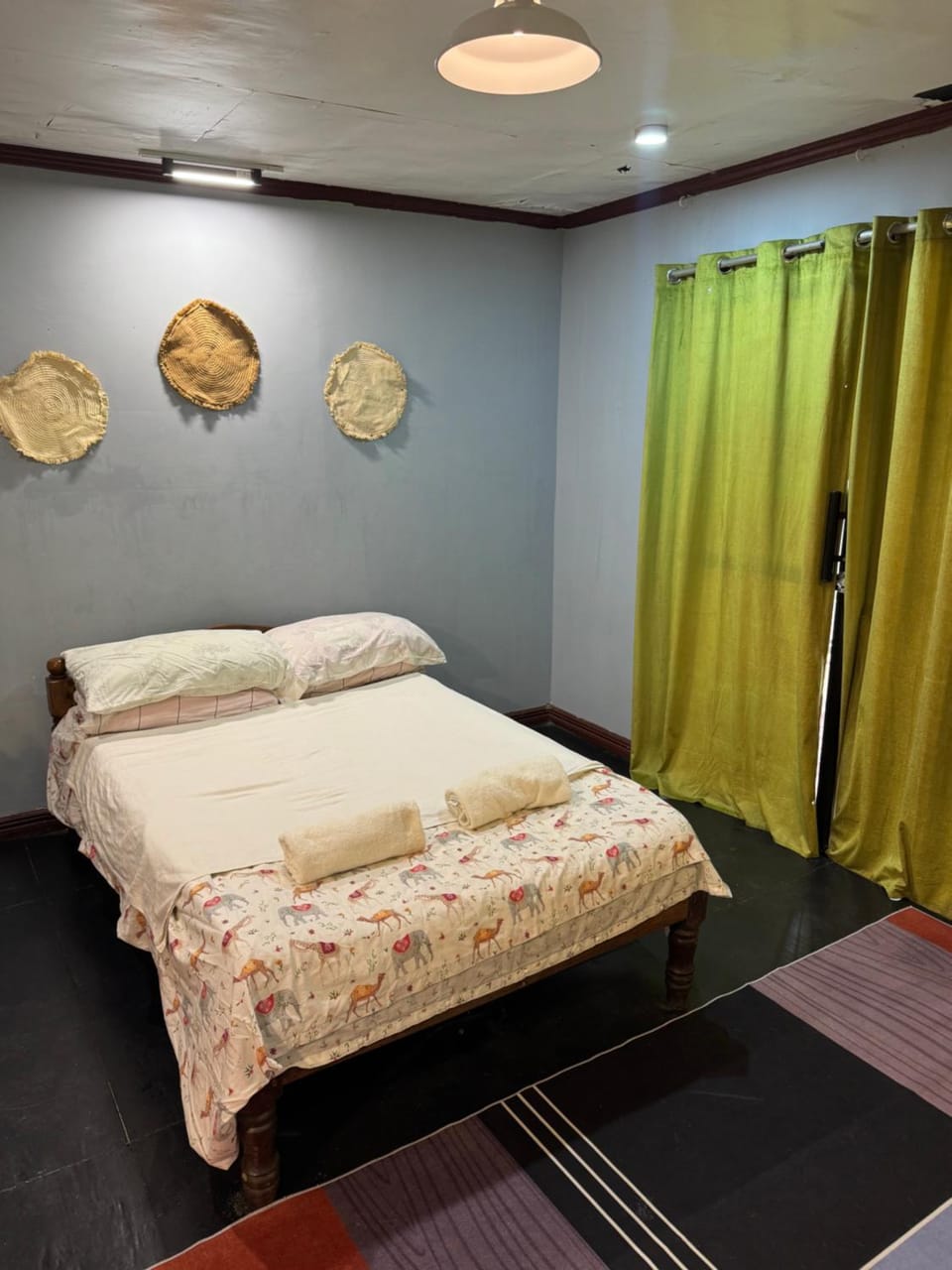 G and J Topseacan Homestay Apartment in General Luna