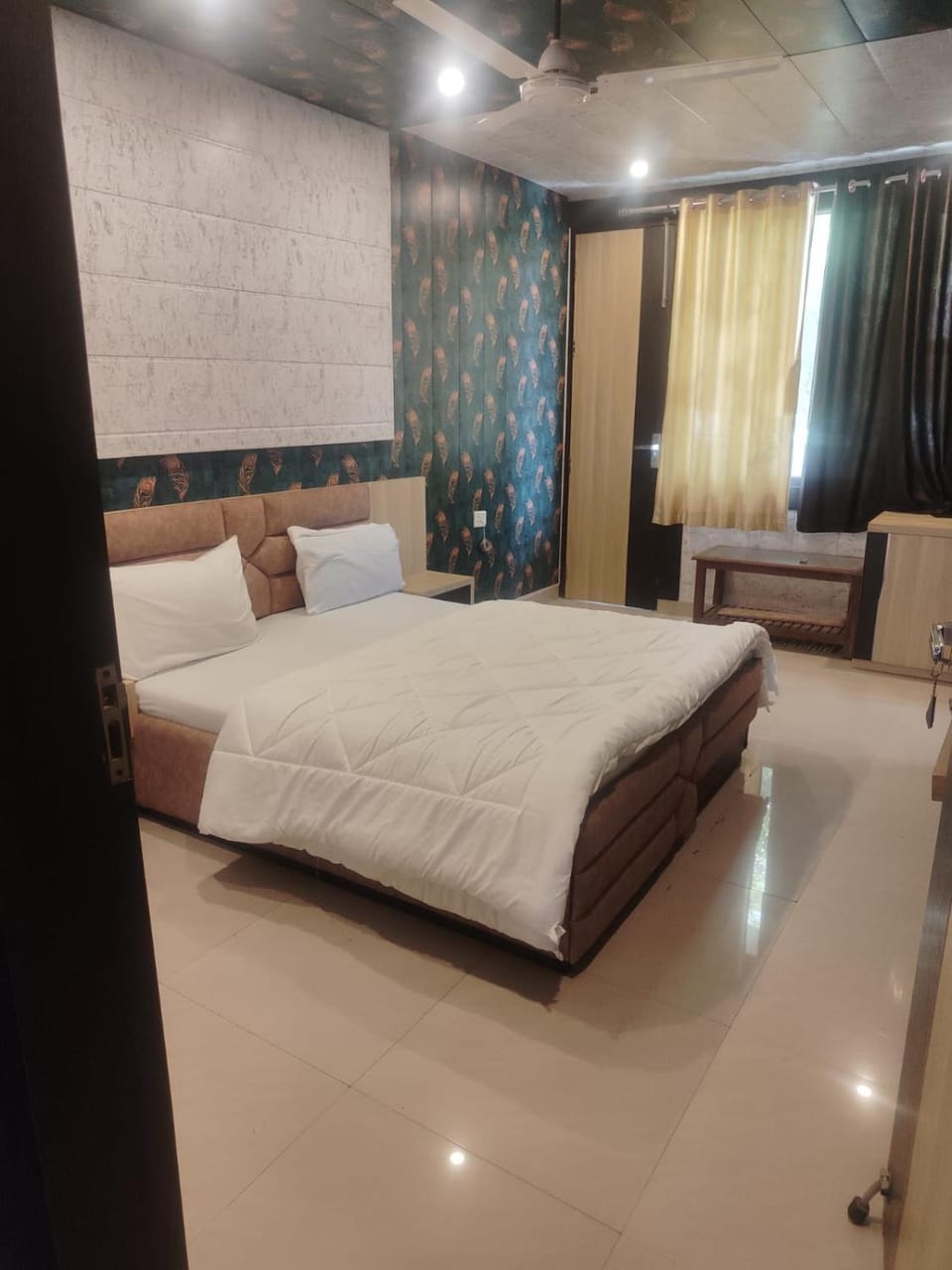 Sameer hotel kaichi dham Hotel in Uttarakhand