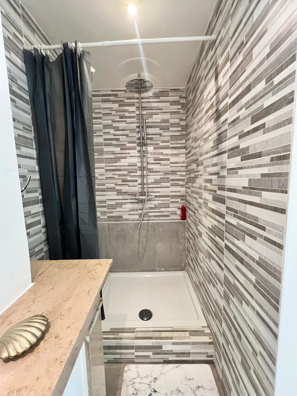 Shower, Bathroom